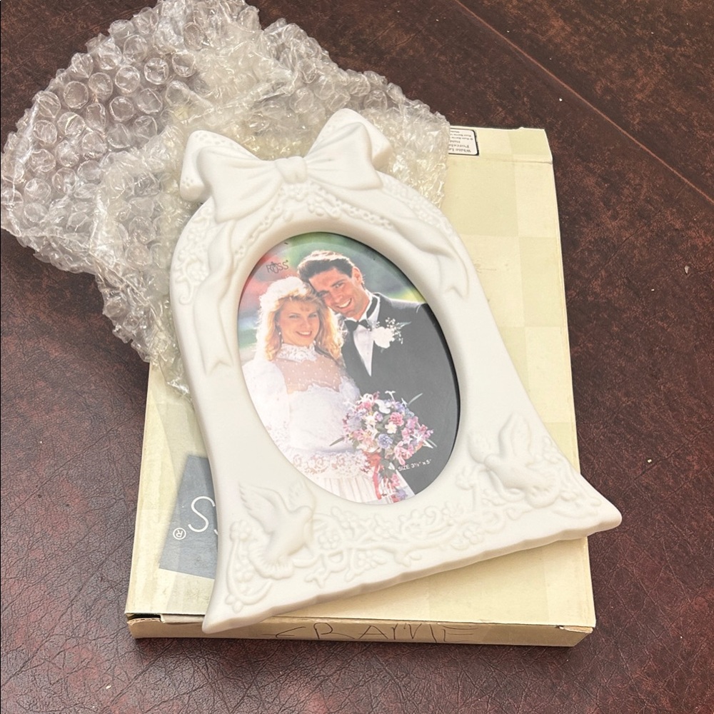 Russ Ivory Bow Wedding Picture Frame